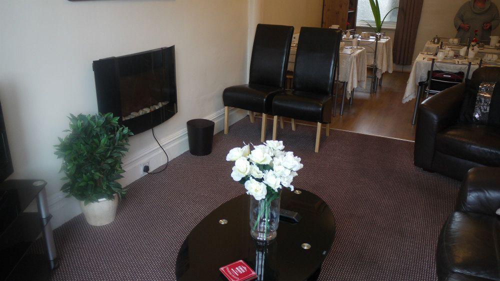 Hazelgrove Guest House Blackpool Buitenkant foto