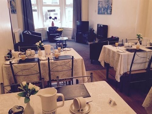 Hazelgrove Guest House Blackpool Buitenkant foto