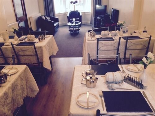 Hazelgrove Guest House Blackpool Buitenkant foto